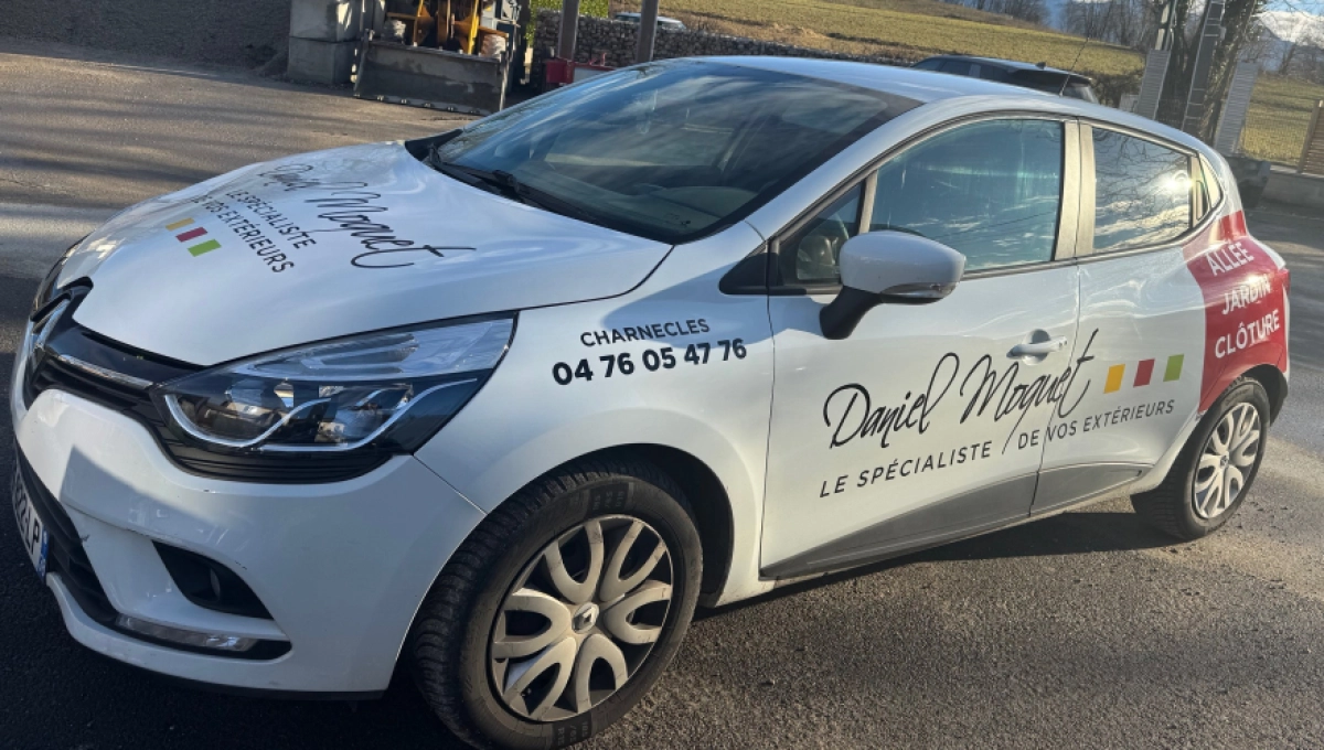 Nouveau look pour la clio de l'entreprise Allée Créative !