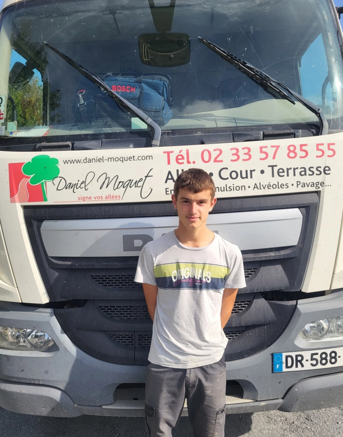 Rafaël rejoint l'équipe en tant qu'apprenti paysagiste !