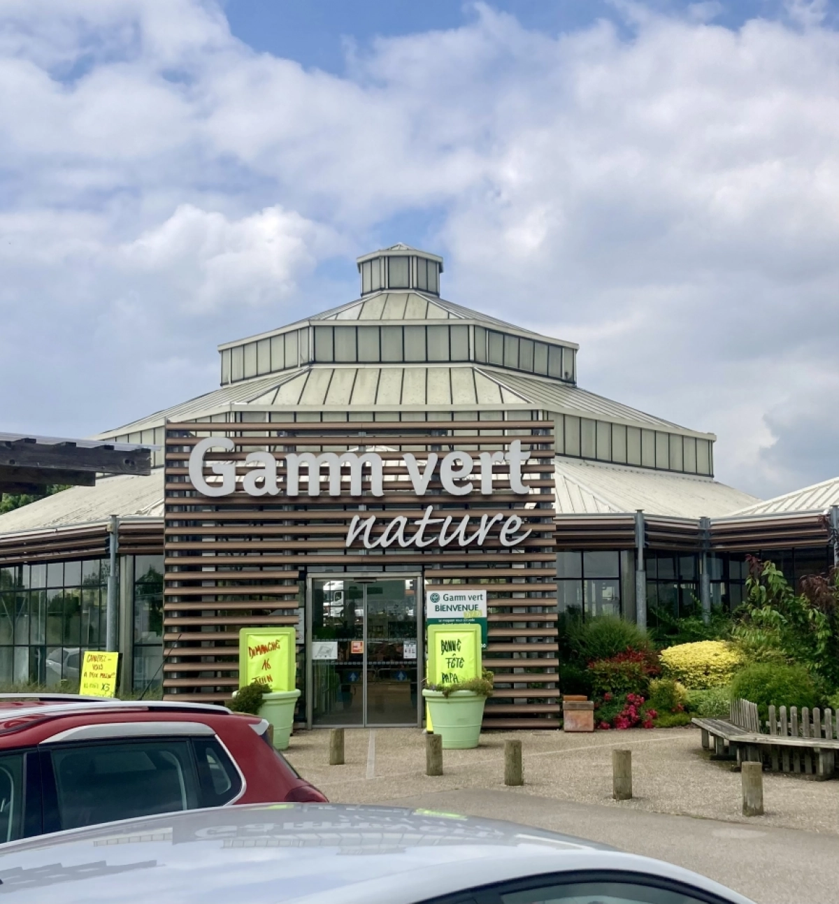 Rendez-vous à l'entrée du magasin Gamm Vert de Beauvais !